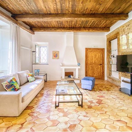 הוילה קרוטונה Residenza Ucci Ali מראה חיצוני תמונה