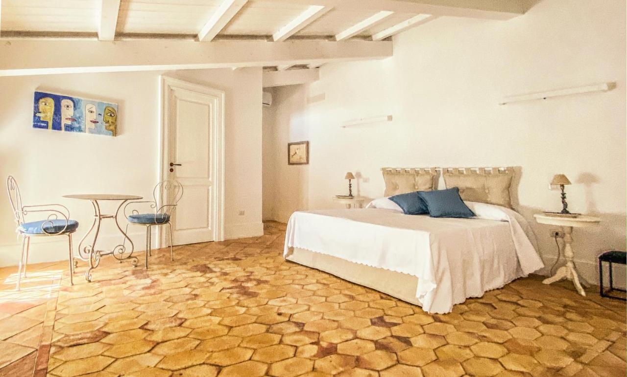 הוילה קרוטונה Residenza Ucci Ali מראה חיצוני תמונה