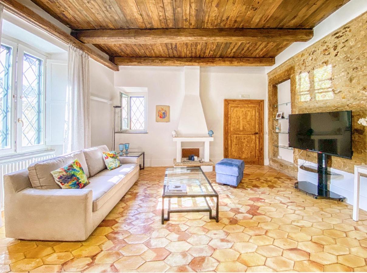 הוילה קרוטונה Residenza Ucci Ali מראה חיצוני תמונה
