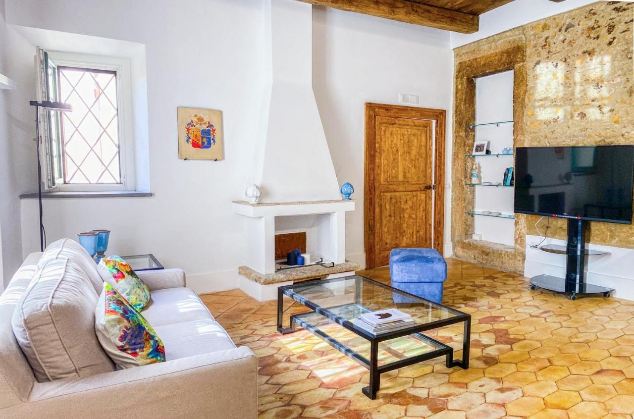 הוילה קרוטונה Residenza Ucci Ali מראה חיצוני תמונה